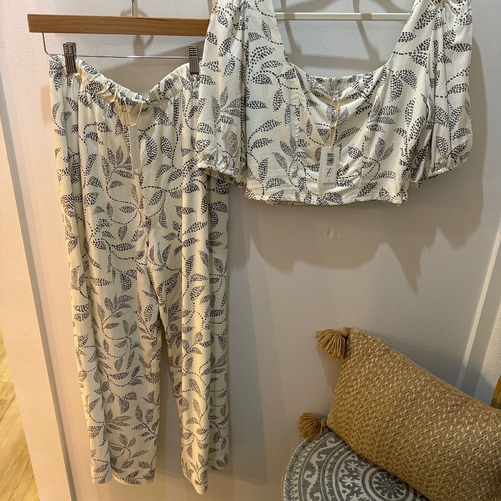 Z supply Portia vine top and Sorrento vine  pant in sandstone